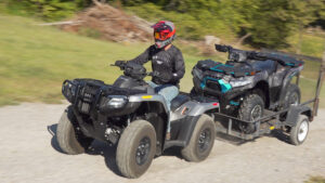 700cc single cylinder 4x4 shootout honda has no hitch
